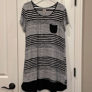 Anne Klein super soft, black & pale grey stripe, large dress 👗 / tunic.